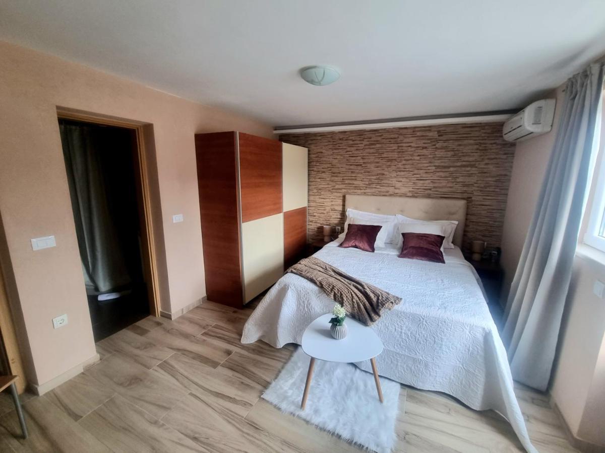 Apartments Luxury Oasis Makarska Exterior foto